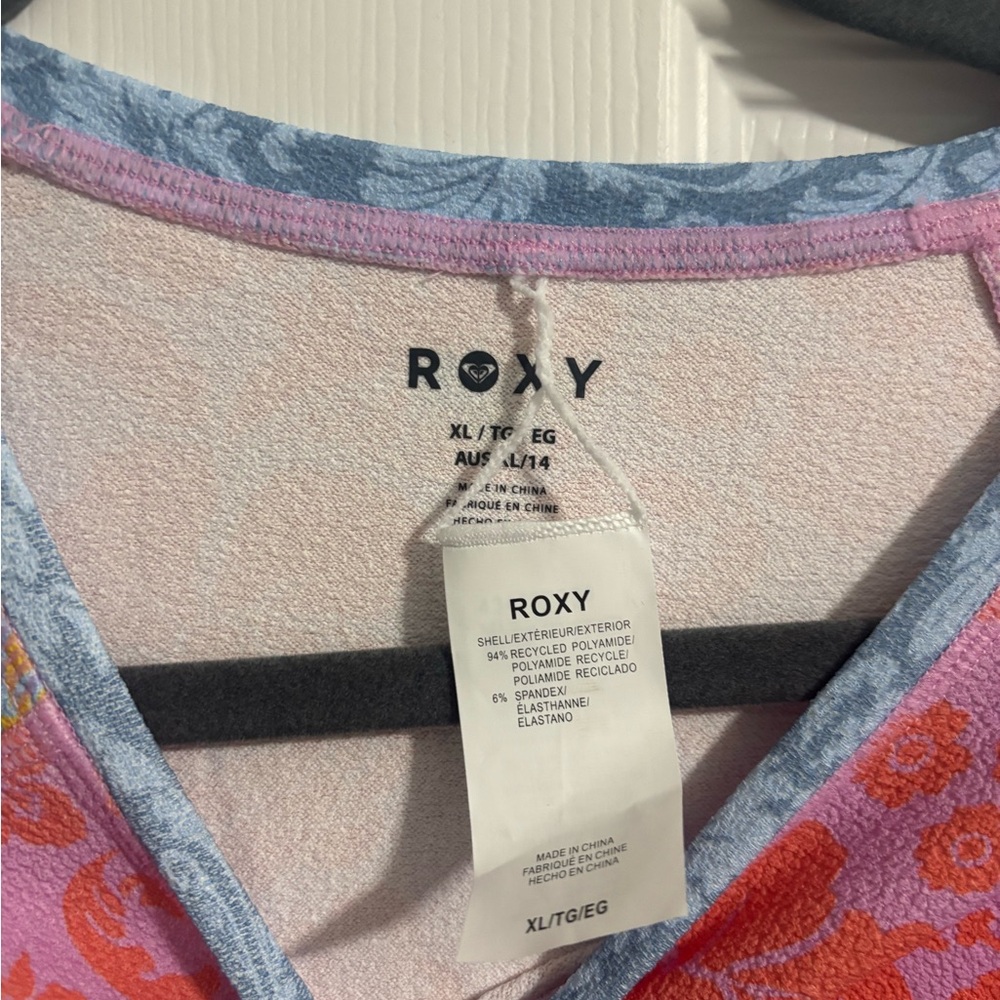 Roxy Rash-guard Surf Crop - Picture 2 of 4